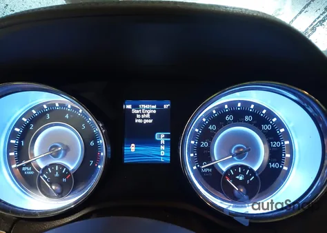 2014 Chrysler 300C из США, поврежденный, VIN 2C3CCAEG4EH179327